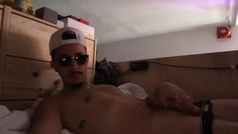 Snapshot of 02cute chatting on 3, 10, 2025 Latitude02 online show from 3, 10, 2025