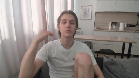 Snapshot of 0verlandd chatting on 11, 9, 2025 Adam online show from 11, 9, 2025