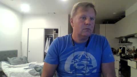 Snapshot of 1029mn chatting on 10, 10, 2025 Takin Profits online show from 10, 10, 2025