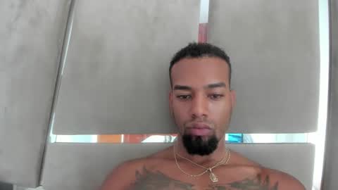 Snapshot of 11inchesblackcock chatting on 6, 11, 2025 cuteboybiigcock online show from 6, 11, 2025