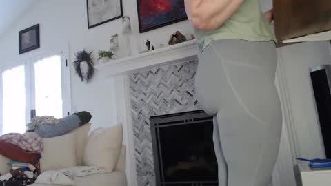 Aurora Willows online show from 2, 10, 2025