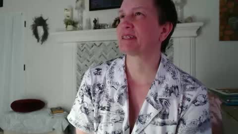 Aurora Willows online show from 6, 3, 2026