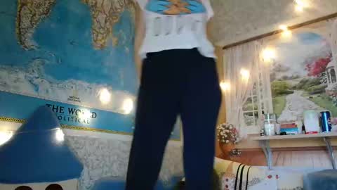 12ennie online show from 3, 12, 2025