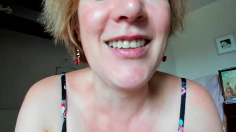 Snapshot of 12ennie chatting on 29, 6, 2026 12ennie online show from 29, 6, 2026