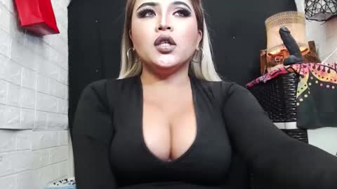 sexy kia online show from 23, 11, 2025