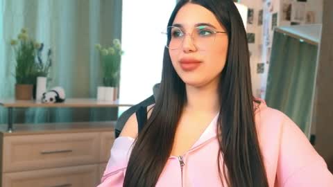 Snapshot of 18_yo_talent chatting on 11, 4, 2026 Jessica online show from 11, 4, 2026