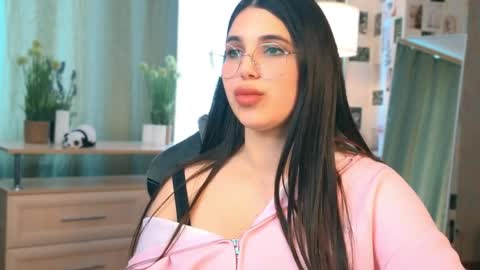 Snapshot of 18_yo_talent chatting on 11, 4, 2026 Jessica online show from 11, 4, 2026