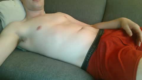 Snapshot of 18chillin chatting on 10, 9, 2025 18chillin online show from 10, 9, 2025