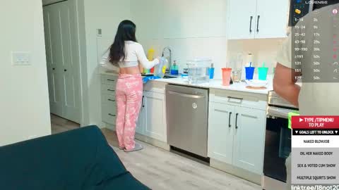 Tong  Ralph online show from 17, 11, 2025