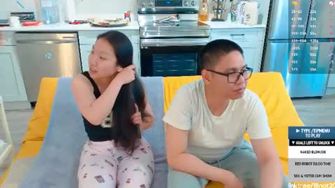 Snapshot of 18not20 chatting on 5, 7, 2026 Tong Ralph online show from 5, 7, 2026