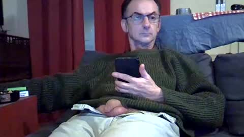 Snapshot of 18remy45 chatting on 7, 12, 2024 18remy45 online show from 7, 12, 2024