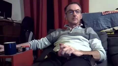 Snapshot of 18remy45 chatting on 17, 12, 2025 18remy45 online show from 17, 12, 2025