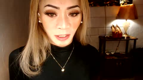 Snapshot of 1bigsurprise4you chatting on 27, 6, 2026 angel online show from 27, 6, 2026