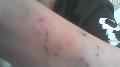 Snapshot of 1deluxepussy chatting on 19, 9, 2025 Deluxepussy online show from 19, 9, 2025