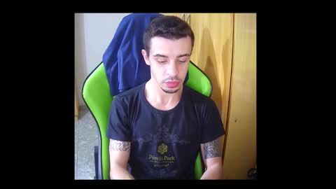 Snapshot of 1good_vibes1 chatting on 12, 2, 2025 1good_vibes1 online show from 12, 2, 2025