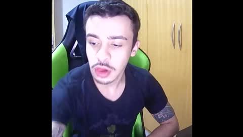 Snapshot of 1good_vibes1 chatting on 23, 11, 2025 1good_vibes1 online show from 23, 11, 2025