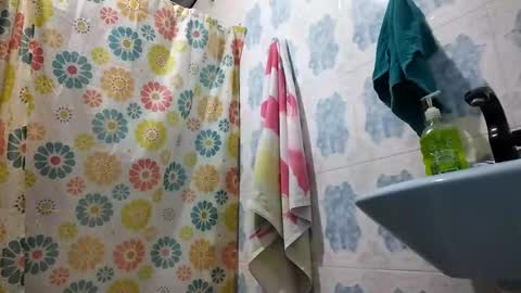 Snapshot of 1kandylove chatting on 24, 11, 2025 1kandylove online show from 24, 11, 2025