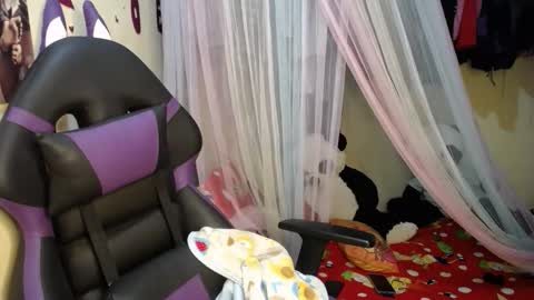 Snapshot of 1kandylove chatting on 25, 11, 2025 1kandylove online show from 25, 11, 2025