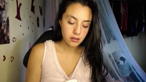 Snapshot of 1kandylove chatting on 25, 11, 2025 1kandylove online show from 25, 11, 2025