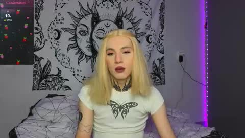 Snapshot of 1lola4ka chatting on 23, 10, 2025 Michelle online show from 23, 10, 2025