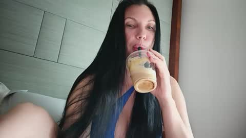 Snapshot of 1lovely1 chatting on 1, 6, 2026 Onna online show from 1, 6, 2026
