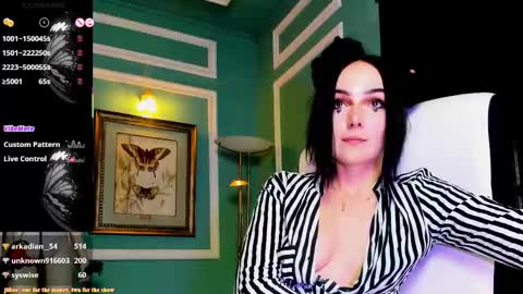 Moona  online show from 6, 3, 2025