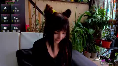 Moona  online show from 24, 9, 2025