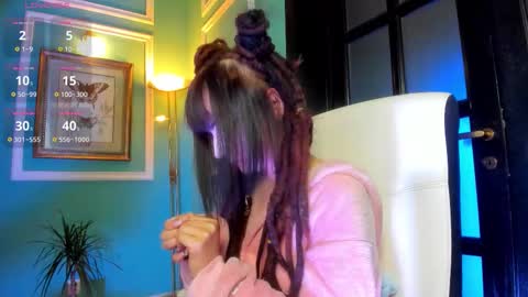 Moona  online show from 25, 9, 2025