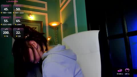 Moona  online show from 3, 10, 2025