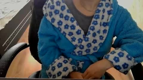 1your_hot_girls online show from 17, 2, 2025