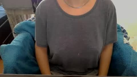 1your_hot_girls online show from 24, 2, 2025