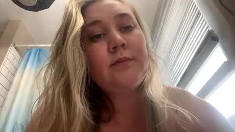 Snapshot of 22thickfatpussy chatting on 21, 2, 2026 22thickfatpussy online show from 21, 2, 2026