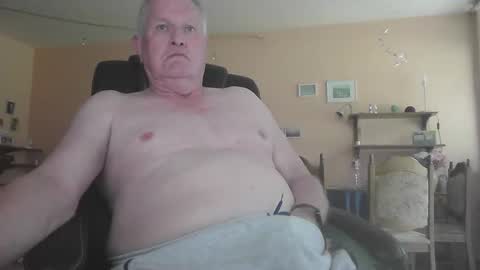 Snapshot of 29famila chatting on 20, 9, 2025 29famila online show from 20, 9, 2025