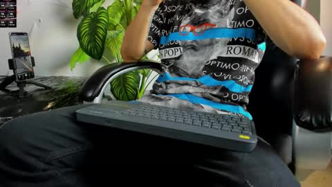 Snapshot of 2_fire chatting on 1, 11, 2025 2_fire online show from 1, 11, 2025