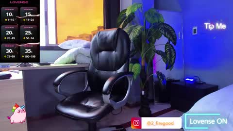 Snapshot of 2_fire chatting on 14, 11, 2025 2_fire online show from 14, 11, 2025