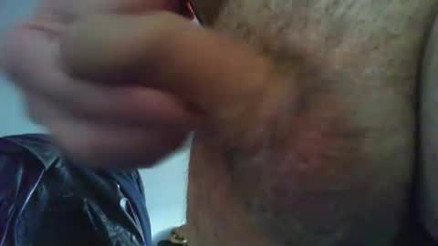 Snapshot of 2_small_4u chatting on 5, 11, 2025 2_small_4u online show from 5, 11, 2025