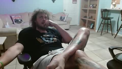 Snapshot of 2dirtyhillbillies chatting on 27, 2, 2026 ThrillBilly online show from 27, 2, 2026