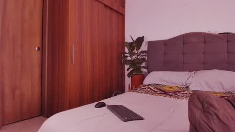 Snapshot of 2gays_1straight chatting on 22, 10, 2025 David and Yoel online show from 22, 10, 2025