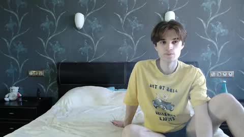 Snapshot of 2nc_ chatting on 23, 2, 2025 Eleot online show from 23, 2, 2025