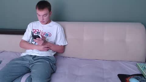 Snapshot of 2nc_ chatting on 23, 9, 2025 Eleot online show from 23, 9, 2025