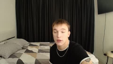 Snapshot of 2nc_ chatting on 8, 10, 2025 Eleot online show from 8, 10, 2025