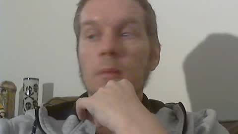 2small4you83 online show from 18, 12, 2024