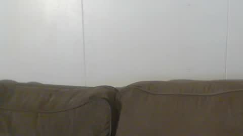 2small4you83 online show from 22, 12, 2024