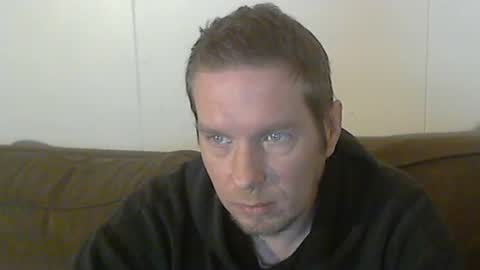 2small4you83 online show from 23, 12, 2024