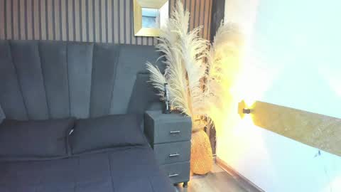 3X NAXAA online show from 12, 4, 2026