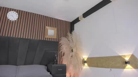 3X NAXAA online show from 17, 4, 2026