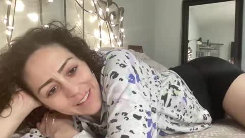 Snapshot of 420kc_couple chatting on 13, 5, 2026 KC420Couple online show from 13, 5, 2026