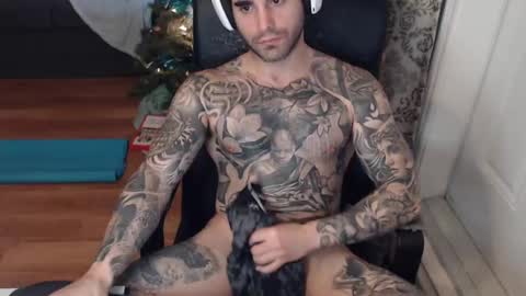 Snapshot of 420randomguy chatting on 15, 12, 2024 Anomander Rake online show from 15, 12, 2024