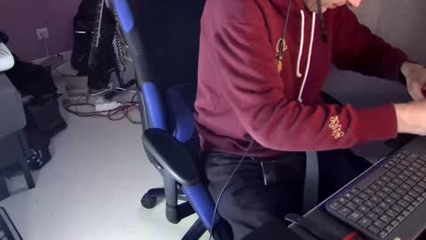 Larese Carlo online show from 2, 2, 2025