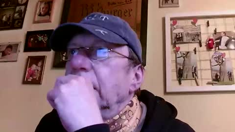 Snapshot of 64shorty chatting on 21, 4, 2026 64shorty online show from 21, 4, 2026